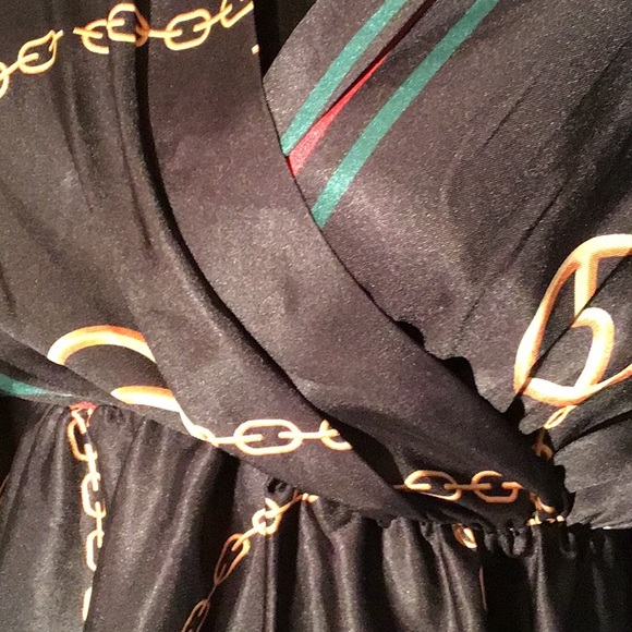 New Collection faux wrap dress black chain link pattern M/L - Picture 2 of 5